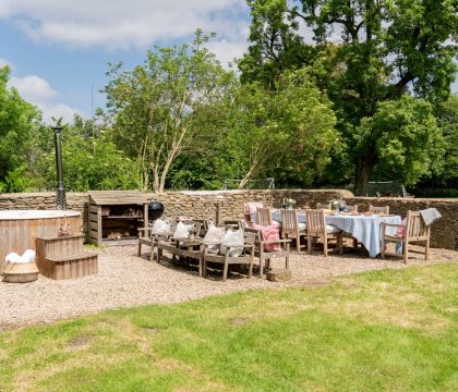 Yew Tree Farmhouse - StayCotswold