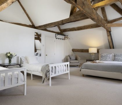 Yew Tree Farmhouse Bedroom 5 - StayCotswold
