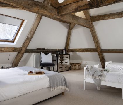 Yew Tree Farmhouse Bedroom 5 - StayCotswold