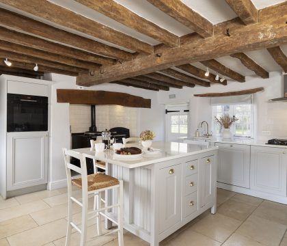 Yew Tree Farmhouse Kitchen - StayCotswold
