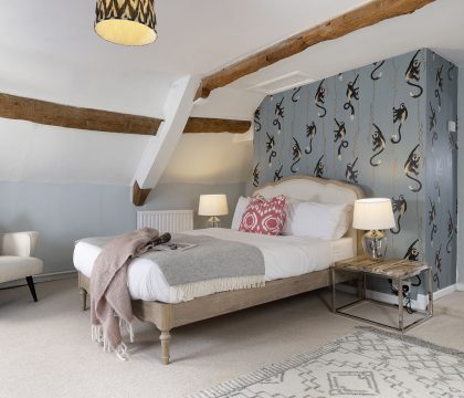 Yew Tree Farmhouse Bedroom 2 - StayCotswold