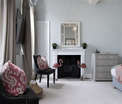 Yew Tree Farmhouse Bedroom 3 - StayCotswold