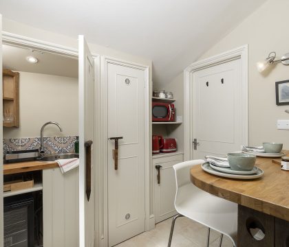The Digs Kitchenette- StayCotswold