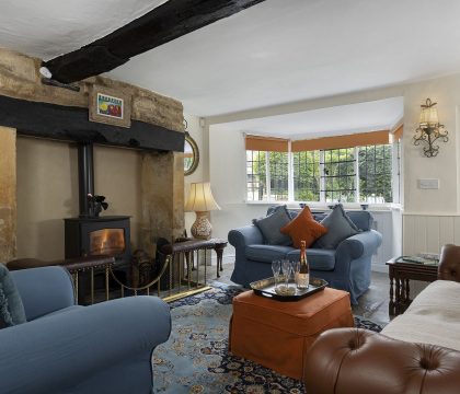 Closes Farm Cottage Sitting Area - StayCotswold