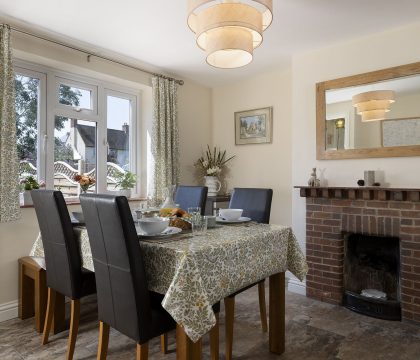 Orchard Cottage Kitchen/Dining Area - StayCotswold