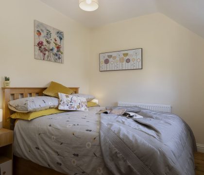 Orchard Cottage Bedroom 3 - StayCotswold