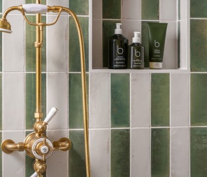 Dove Cottage Primary Bedroom Ensuite - StayCotswold