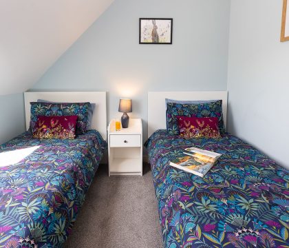 Bramley Lodge Bedroom 2 - StayCotswold