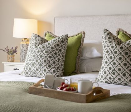 Perry Cottage Primary Bedroom- StayCotswold