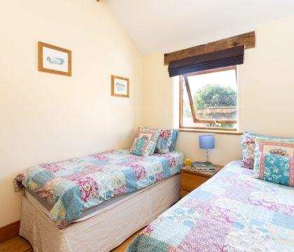 Bramble Barn Bedroom 2 - StayCotswold