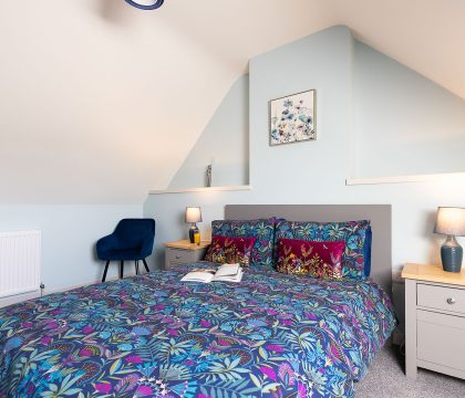 Bramley Lodge Primary Bedroom - StayCotswold