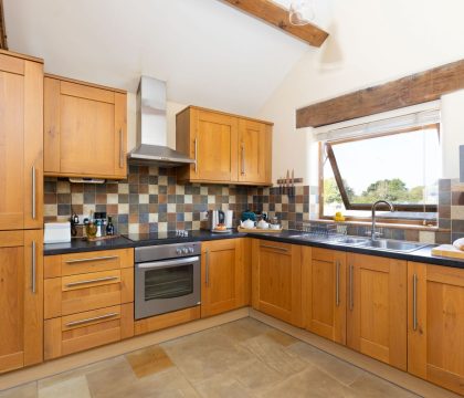 Bramble Barn Kitchen - StayCotswold