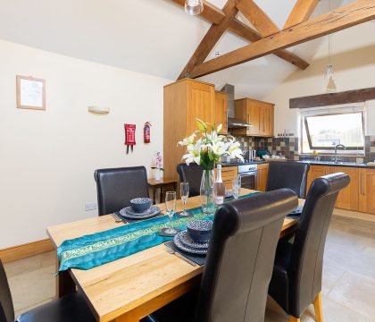 Bramble Barn Kitchen - StayCotswold
