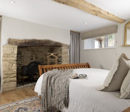 Top House Bedroom 2 - StayCotswold