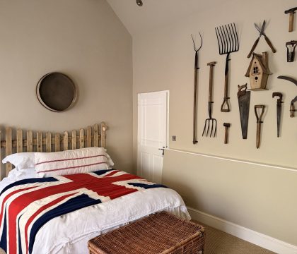 The Digs Bedroom/Sitting Area- StayCotswold