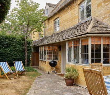 Closes Farm Cottage Outside - StayCotswold