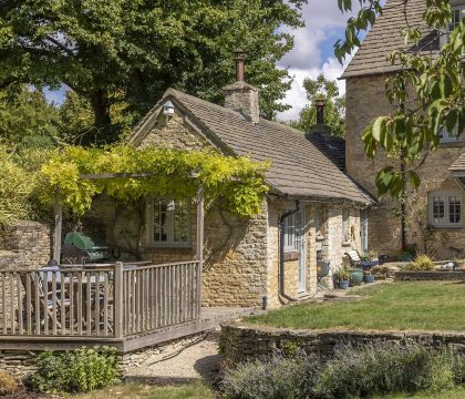 The Roarings Outside - StayCotswold