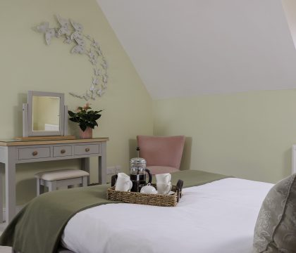 St Mary's Cottage Bedroom 3 - StayCotswold