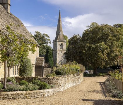 St Mary's Cottage Garden - StayCotswold