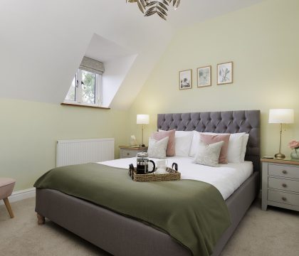 St Mary's Cottage Bedroom 3 - StayCotswold