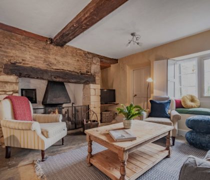 Gassons View Sitting Room - StayCotswold