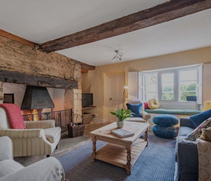 Gassons View Sitting Room - StayCotswold
