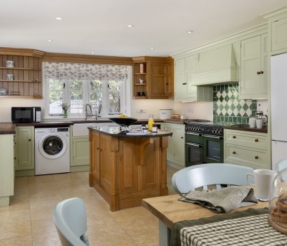 Gable Cottage - StayCotswold Kitchen