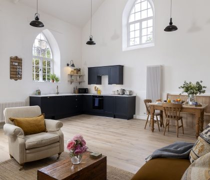 Old Methodist Chapel StayCotswold - Sitting Room