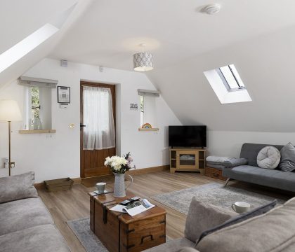 Rainbow Barns Living Area - StayCotswold