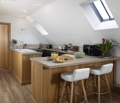 Rainbow Barns Kitchen - StayCotswold