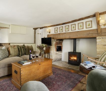 Bea's Cottage Sitting Room - StayCotswold