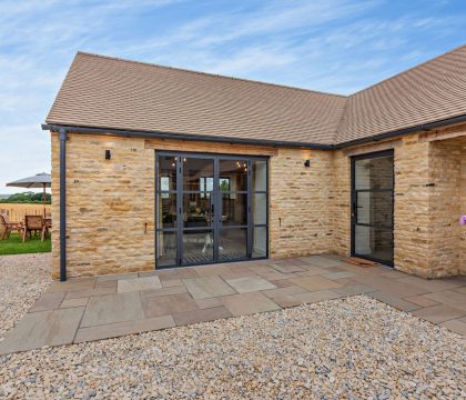 Fox Courtyard - StayCotswold