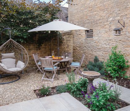 Fuschia Cottage Garden - StayCotswold