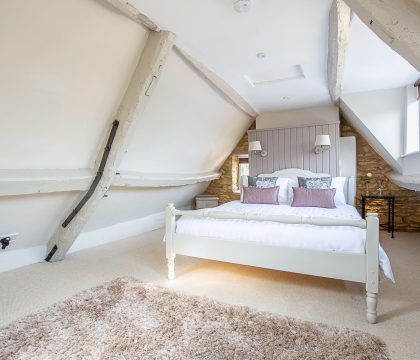 Fuschia Cottage Master Bedroom - StayCotswold