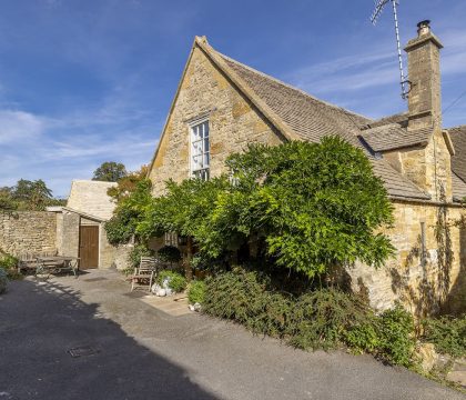 Courtyard House - StayCotswold