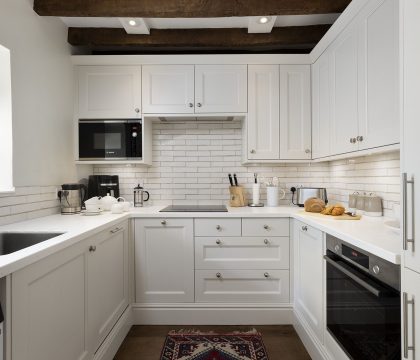 Courtyard House Kitchen - StayCotswold