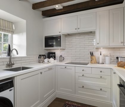 Courtyard House Kitchen - StayCotswold