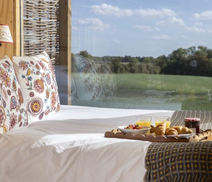 Twiglet bedroom - StayCotswold