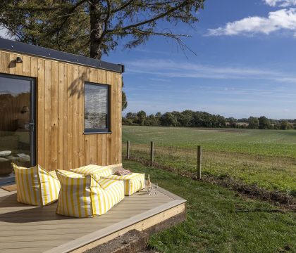Mossy Deck - StayCotswold