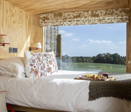 Mossy Bedroom - StayCotswold